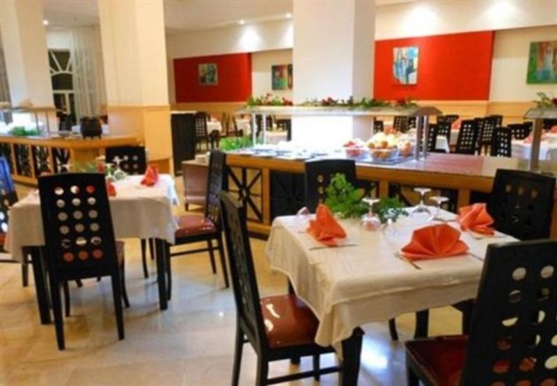 Atrium Yasmine 4*