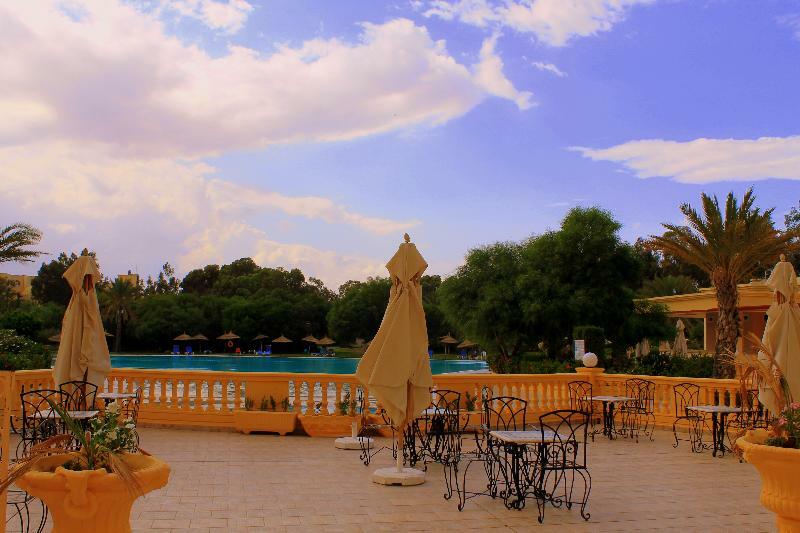 Atrium Yasmine Hotel 4*